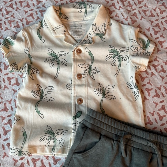 Cream and Green Button Down Shirt with Collared Neckline - Picture 2 of 4